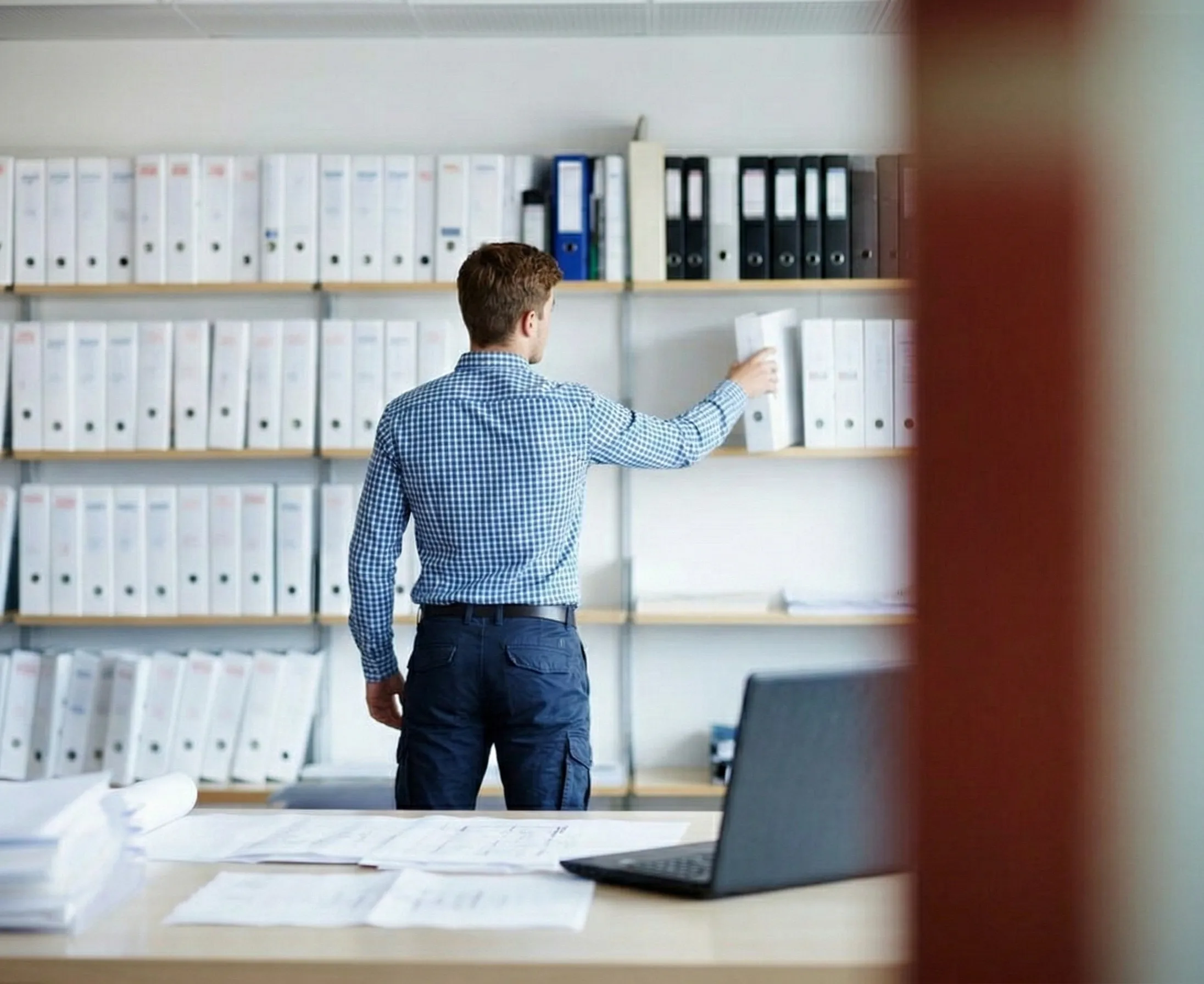 Controllo pratiche edilizie e accesso atti comunali per verifica immobile